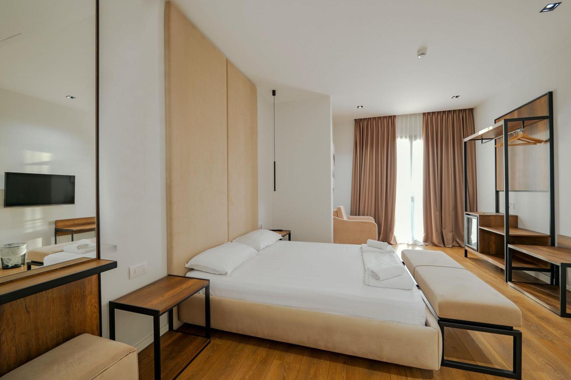 Hotel Central Vlorë 外观 照片