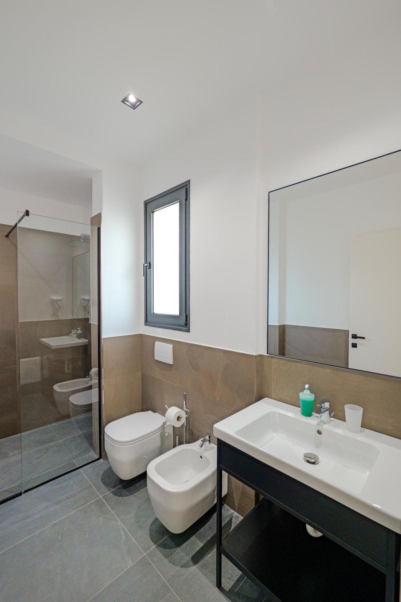 Hotel Central Vlorë 外观 照片