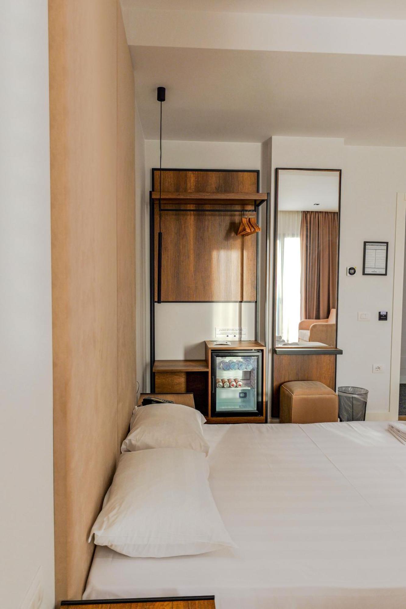 Hotel Central Vlorë 外观 照片