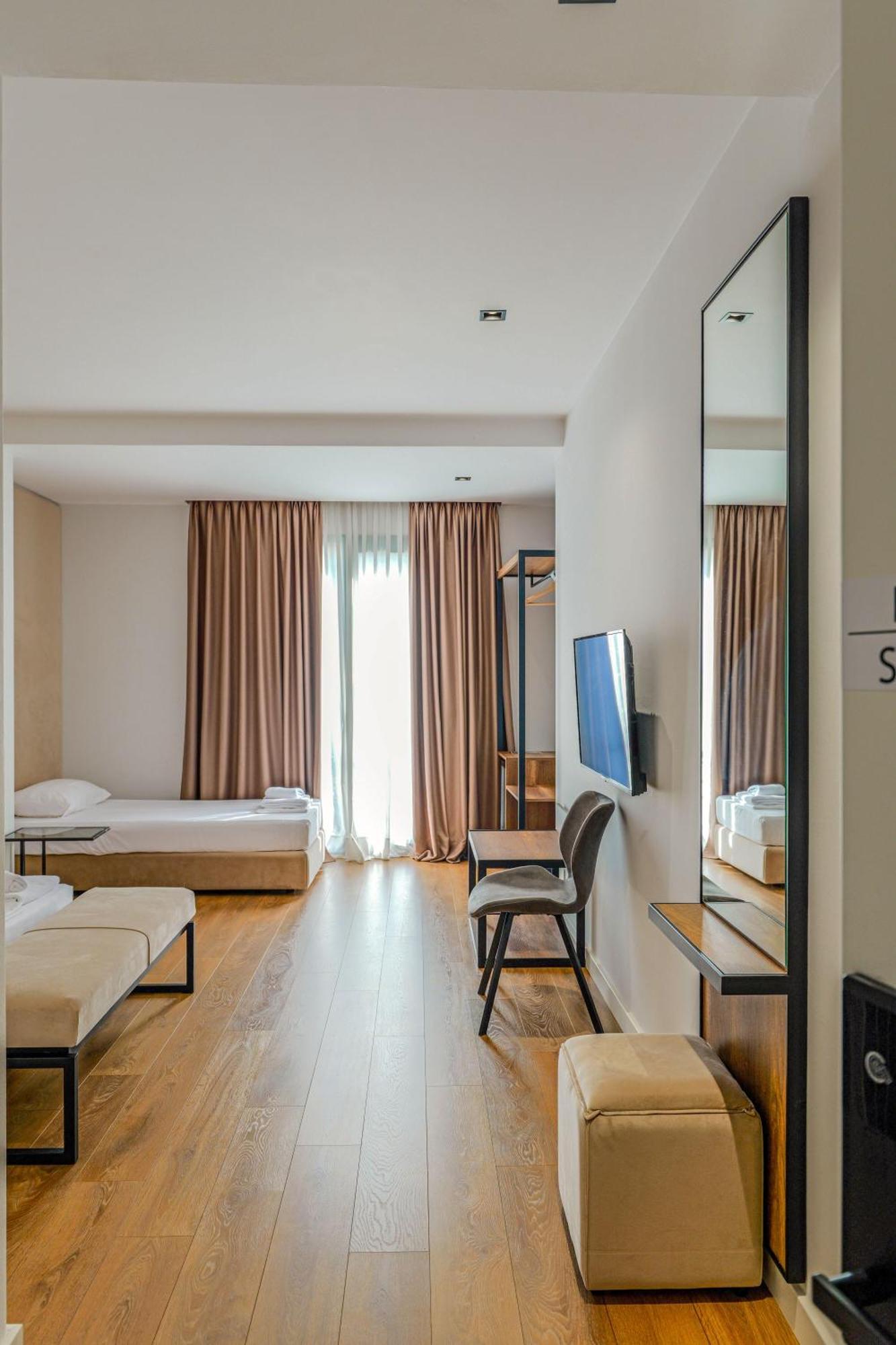 Hotel Central Vlorë 外观 照片