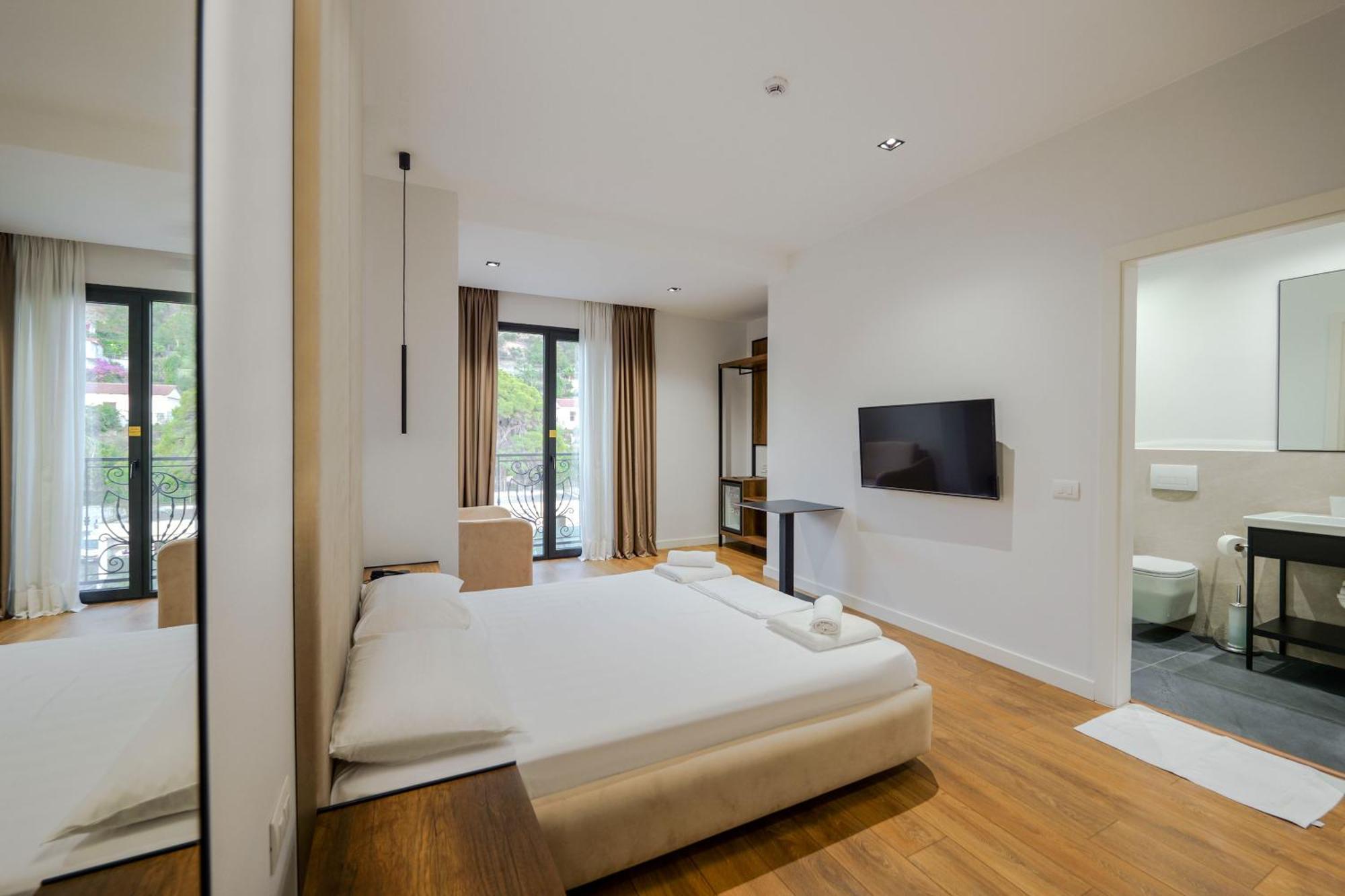 Hotel Central Vlorë 外观 照片