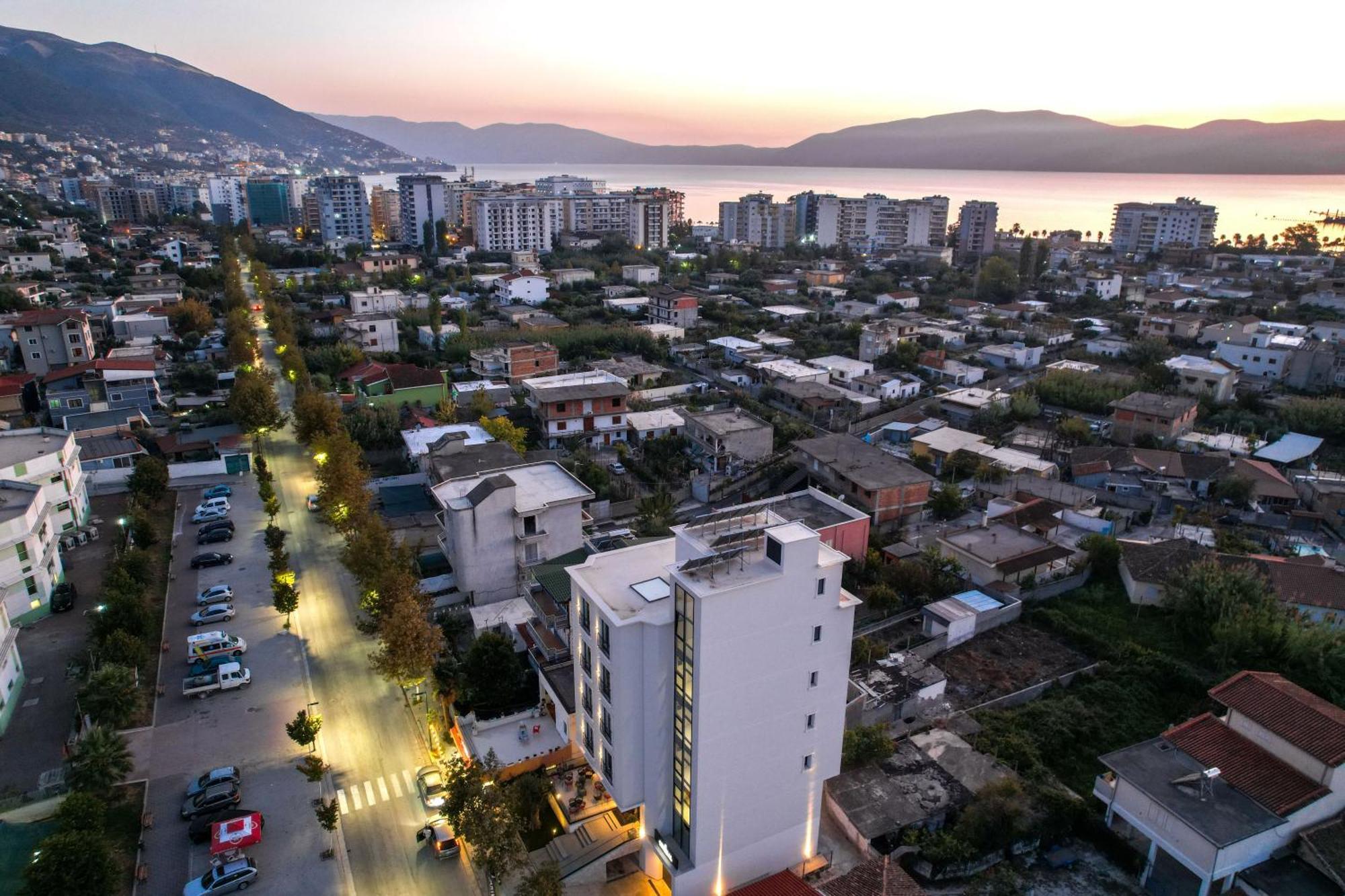 Hotel Central Vlorë 外观 照片