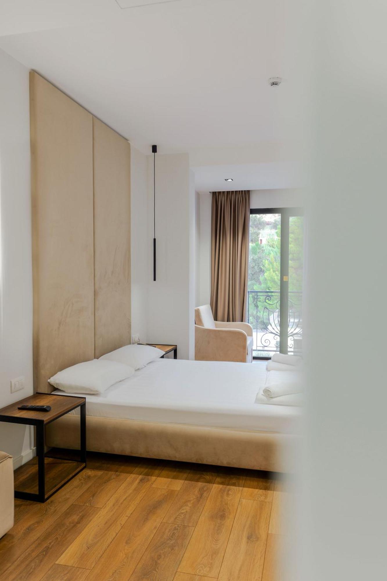 Hotel Central Vlorë 外观 照片